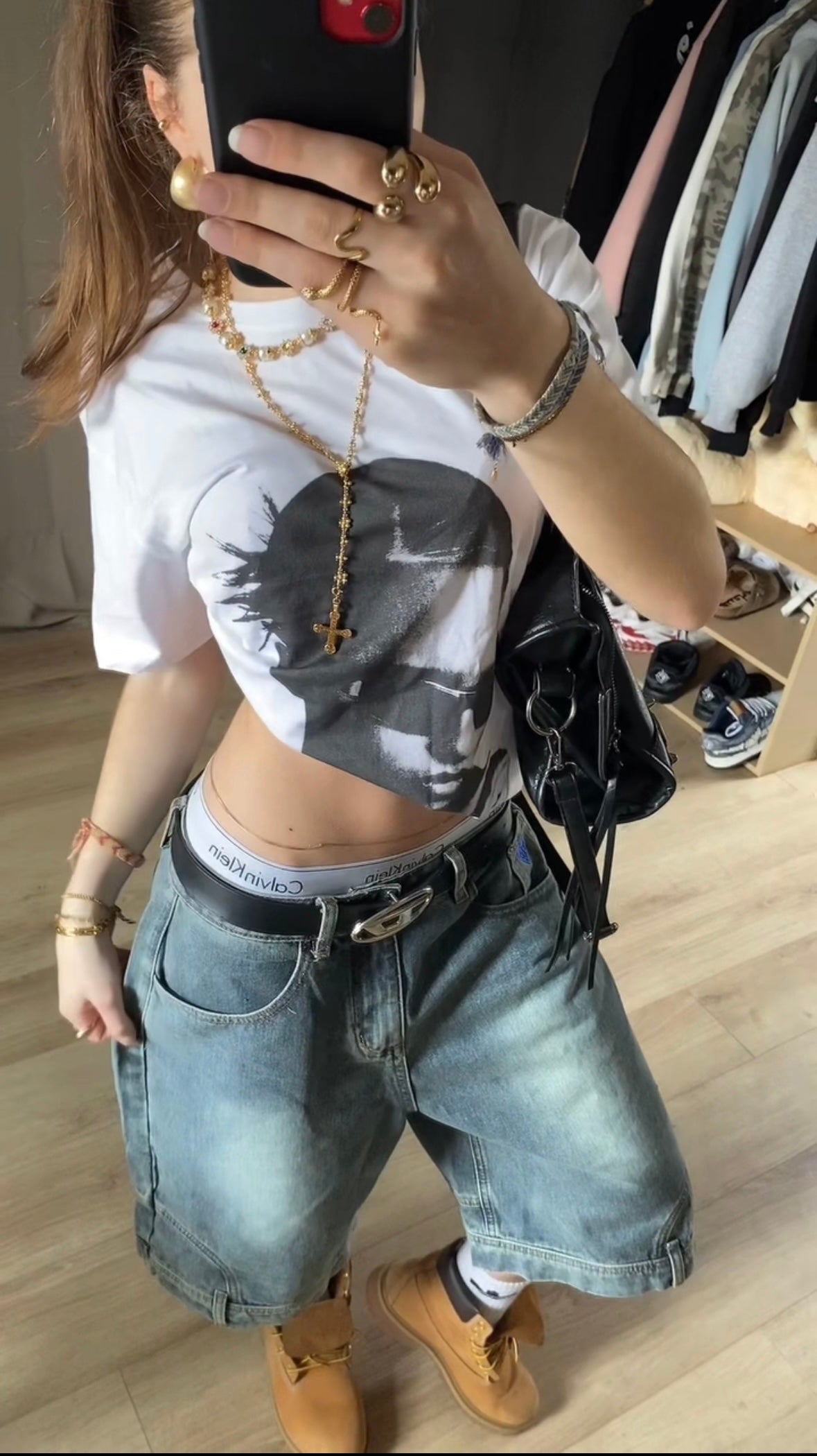 Iconic girl